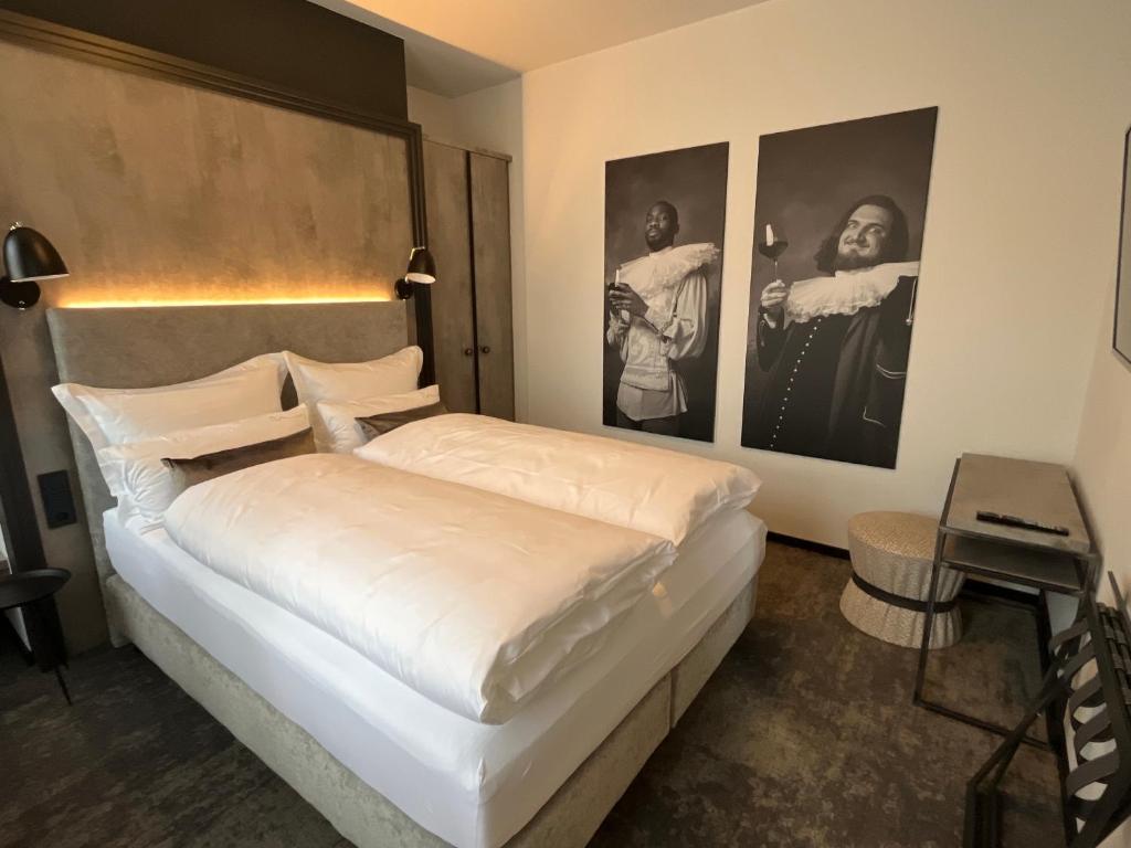 Boutiquehotel Burg Adenbach & Alter Weinbau - Small Double Room