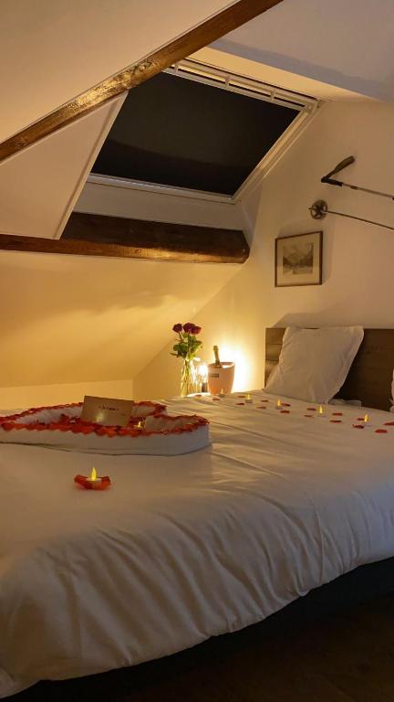 Posteľ alebo postele v izbe v ubytovaní Couttet Champion romantique proche gare