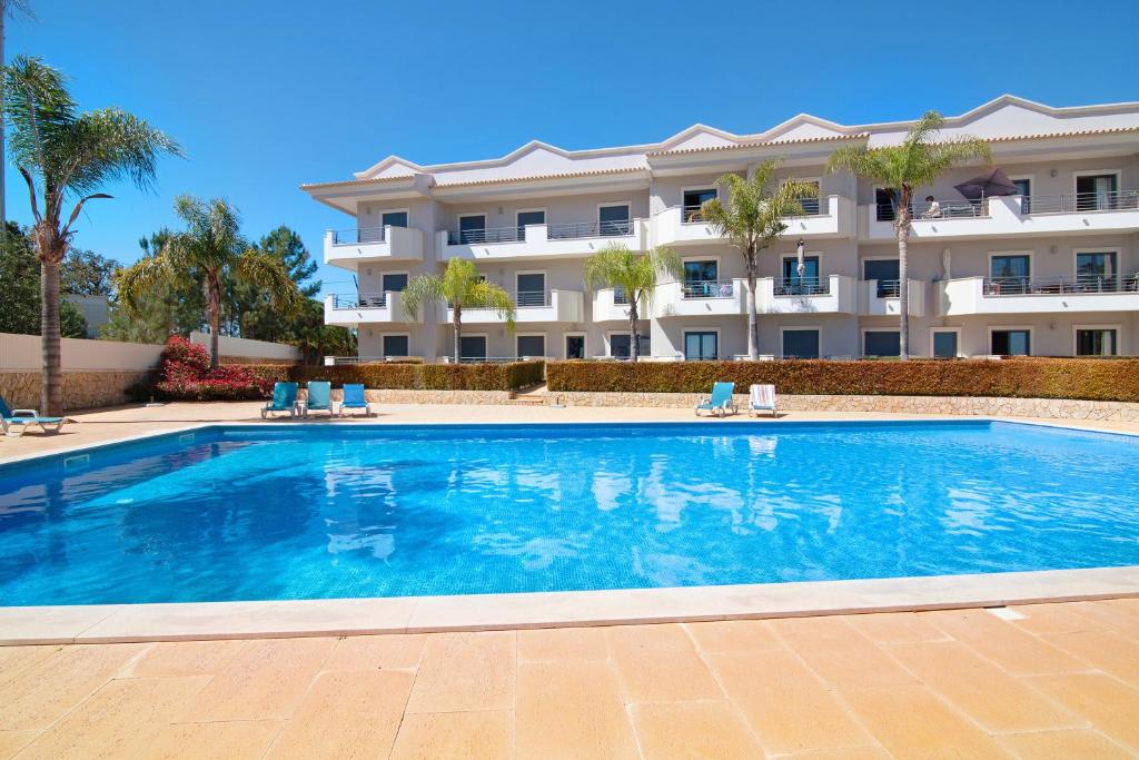 Bazén v ubytování Apartamento T1 - Em zona tranquila nebo v jeho okolí