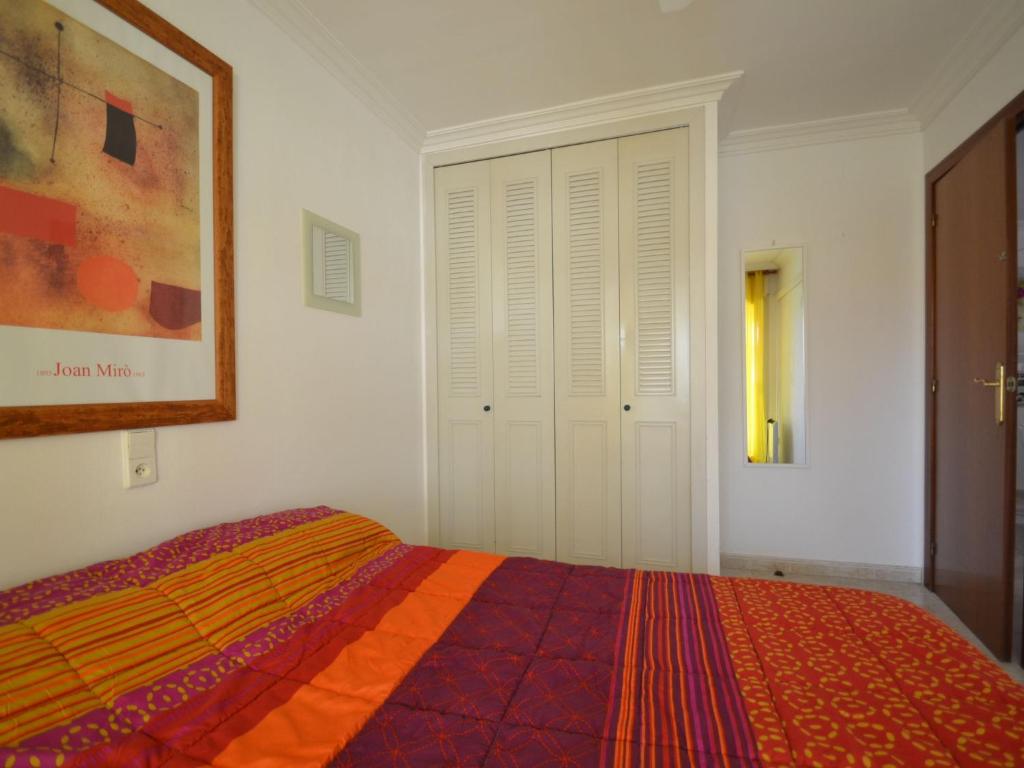 Posteľ alebo postele v izbe v ubytovaní Apartment Sevilla by Interhome