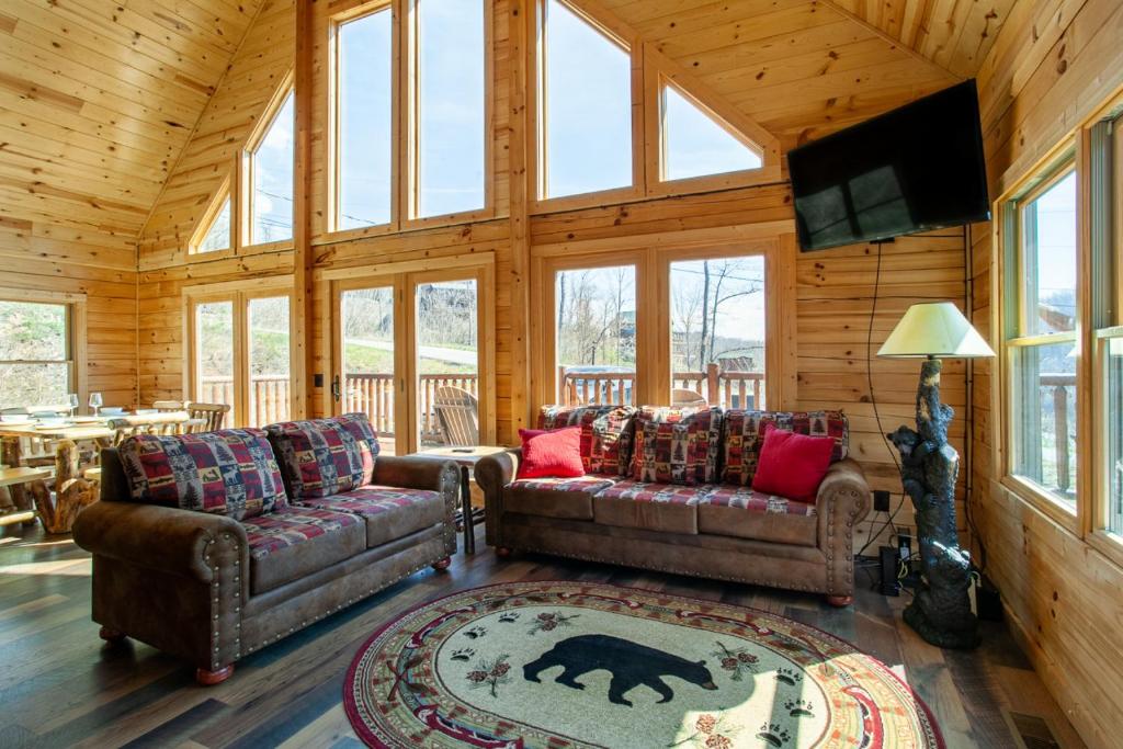 Χώρος καθιστικού στο Mystic Mountain Cabin View Grill Fire Pit