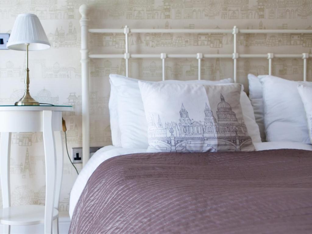 Birch House Bed & Breakfast - Triple Room