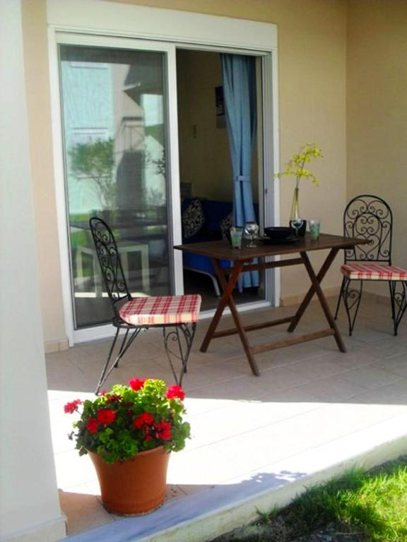 One bedroom villa with shared pool enclosed garden and wifi at ...
