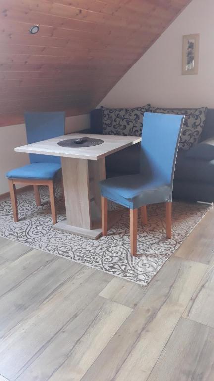 Privát JOZEF - Estudio Triple Estándar