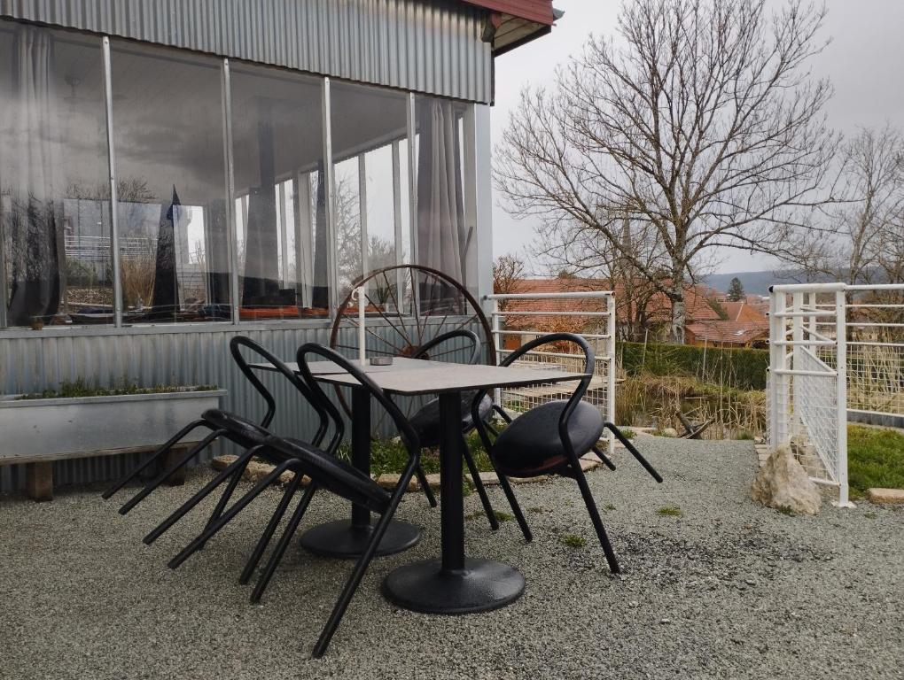 Balkón nebo terasa v ubytování Best Price #3 "LA SERRE" x4 people