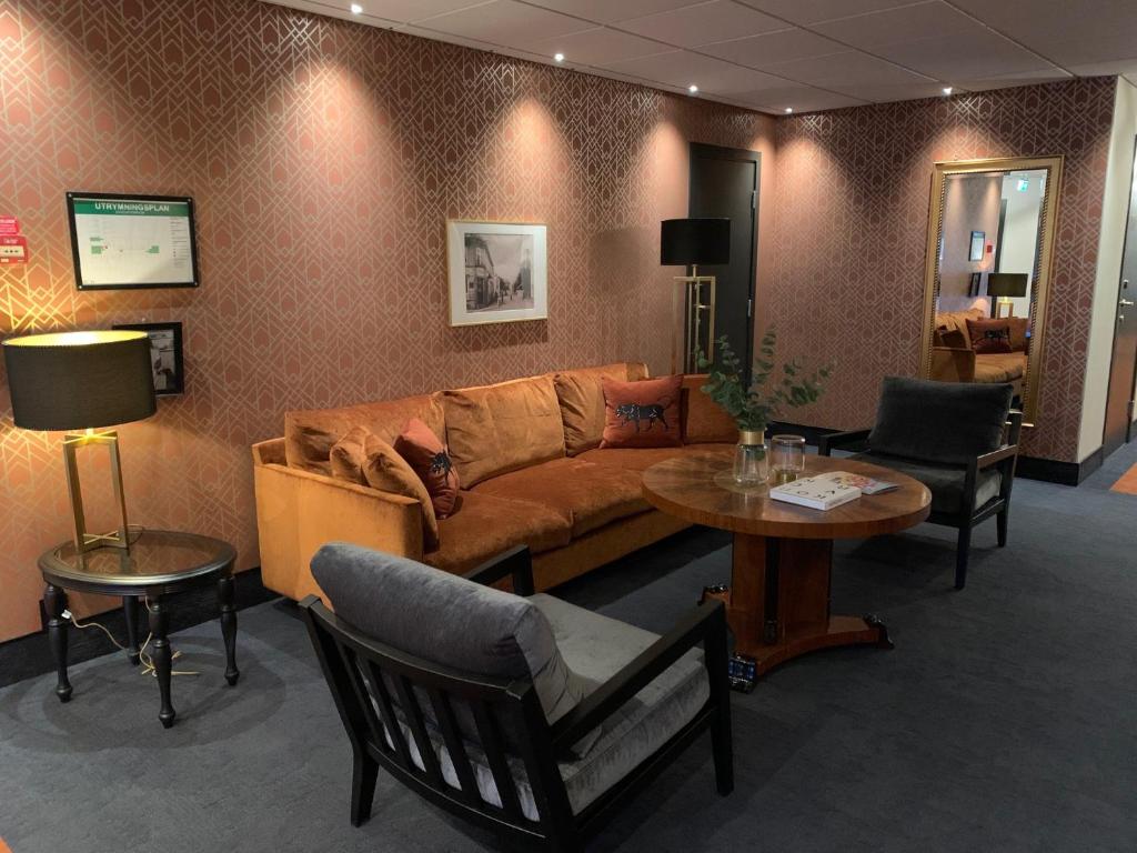 Posezení v ubytování Nybro Stora Hotellet