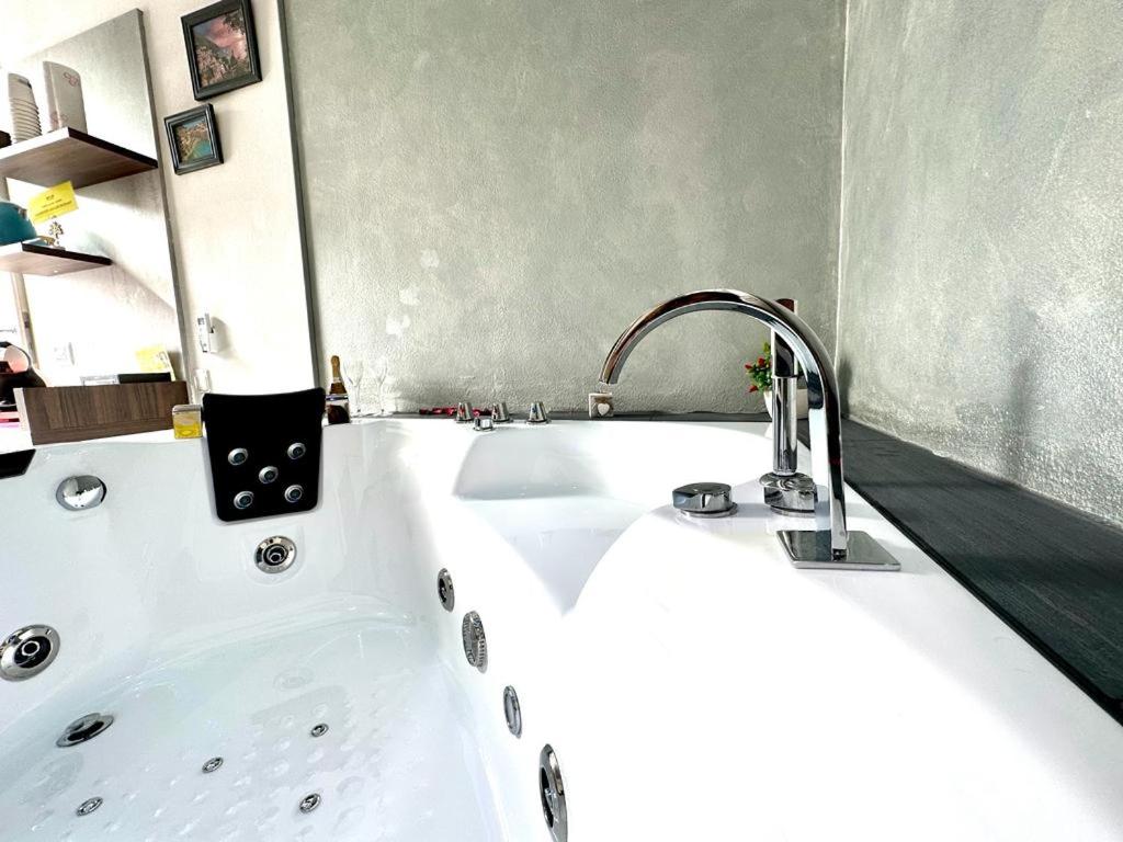Koupelna v ubytování Il Quadrifoglio guesthouse