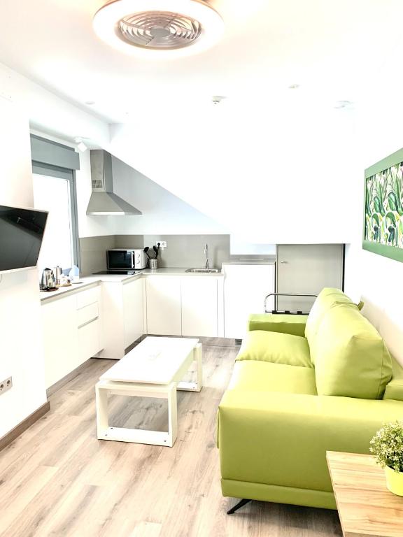 IVY HOUSE - Studio