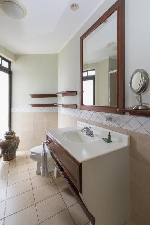 Koupelna v ubytování Bougainvillea 5306 Luxury Apartment - Reserva Conchal