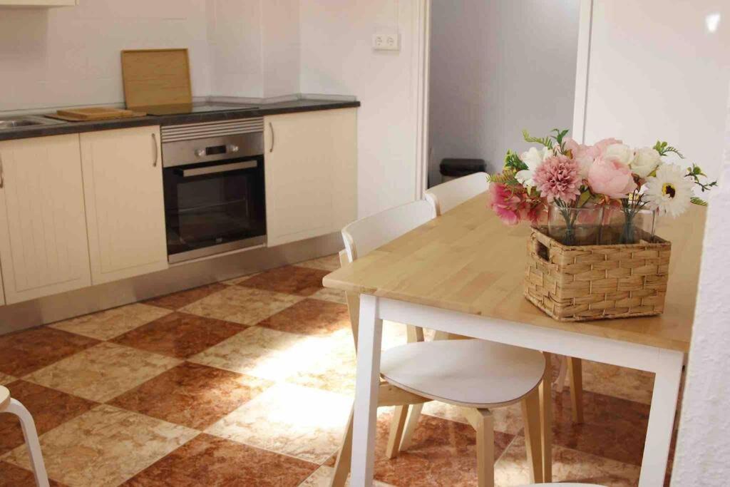 Kuchyňa alebo kuchynka v ubytovaní Casa Malagueña a pie de playa
