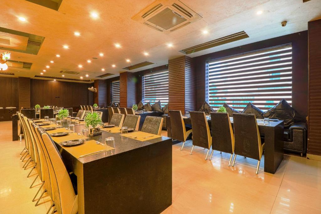 Konferenční prostory v ubytování Oaktel Hotel Grand Shiva Near Ganga Ghat