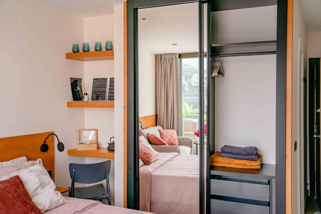 Postel nebo postele na pokoji v ubytování Luxury Atlantic Studio Puerto de la Cruz