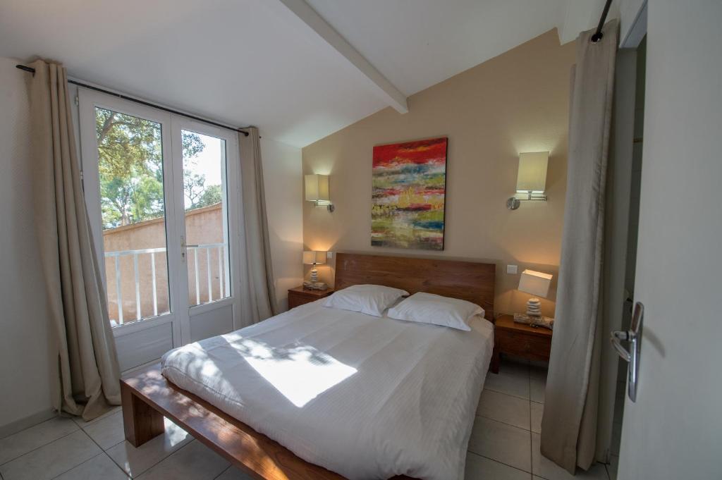 Hotel Les Hauts de Porto-Vecchio - Standard Villa (6 Adults) - Sea View With Terrace