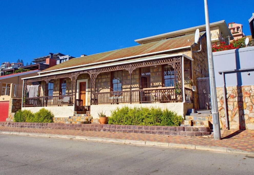 Kabeljassie Mossel Bay Central, Mossel Bay (updated prices 2024)