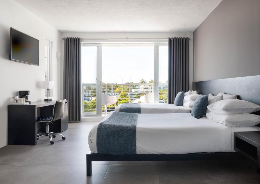 MB Hotel, Trademark Collection by Wyndham - Junior Suite With Two Queen Beds With Balcony And City View - Non-Smoking