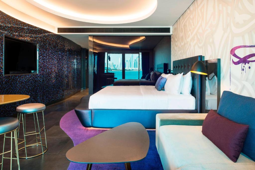 W Dubai - The Palm - Spectacular Room, Guest Room, 1 King, Sofa Bed, Skyline View - Access To Ether Bar, Includes Free Flow Of Selected Drinks From 4 Pm-7 Pm