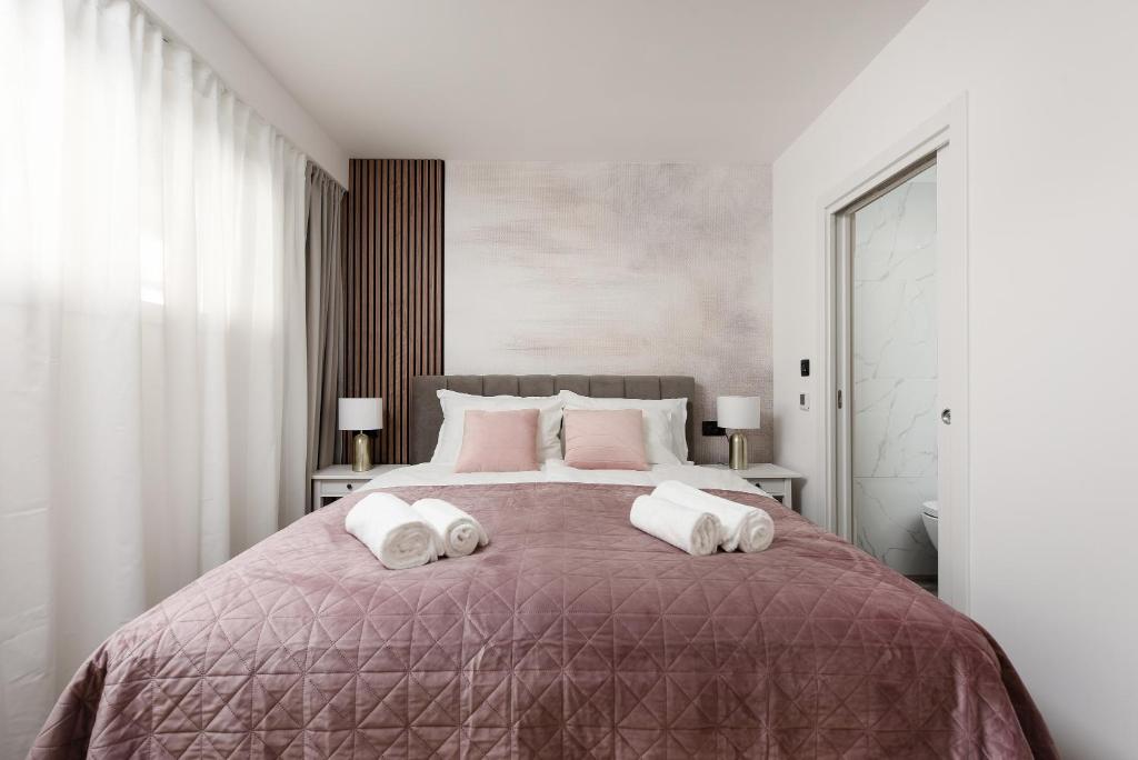 Aura Exclusive Apartment & Room - 3