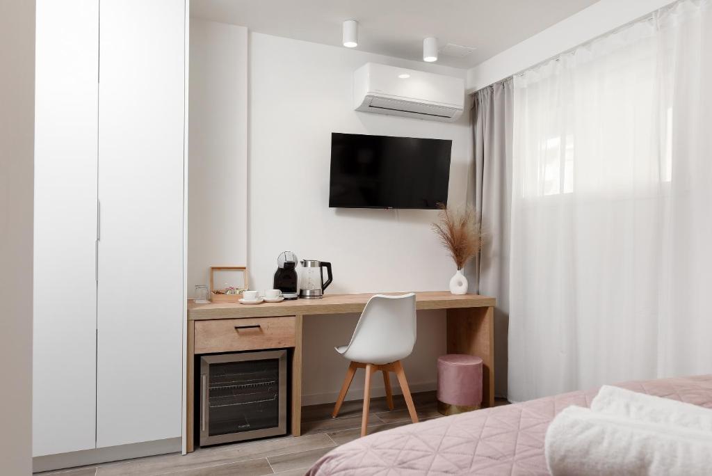 Aura Exclusive Apartment & Room - 8