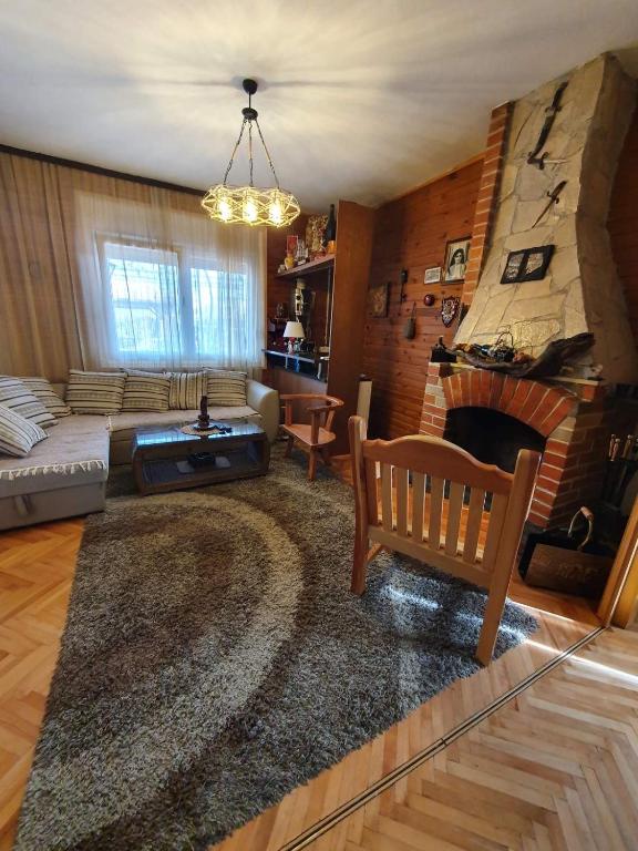 Kuchyň nebo kuchyňský kout v ubytování Green House Pejovic