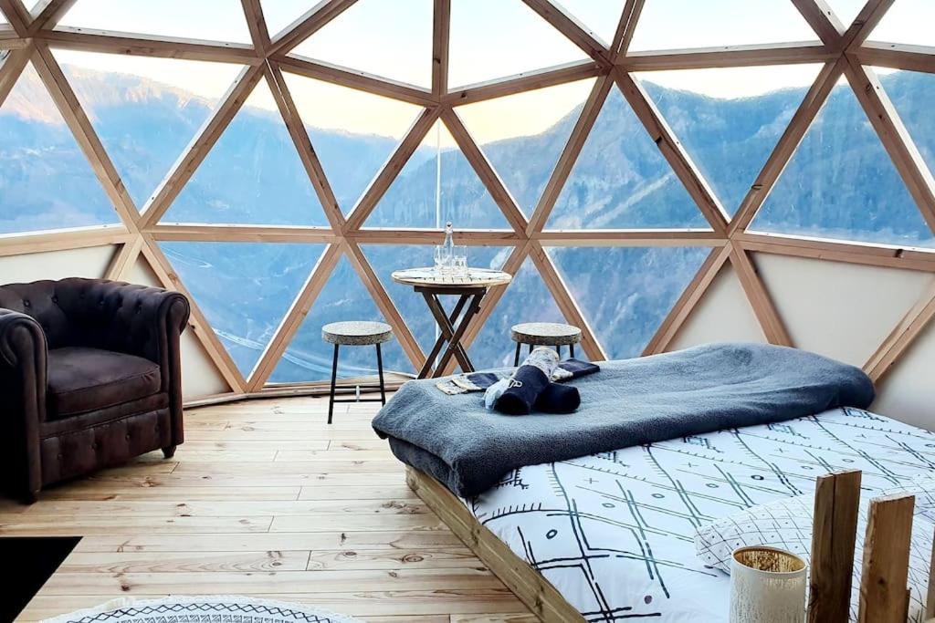 Příroda nedaleko luxury tent