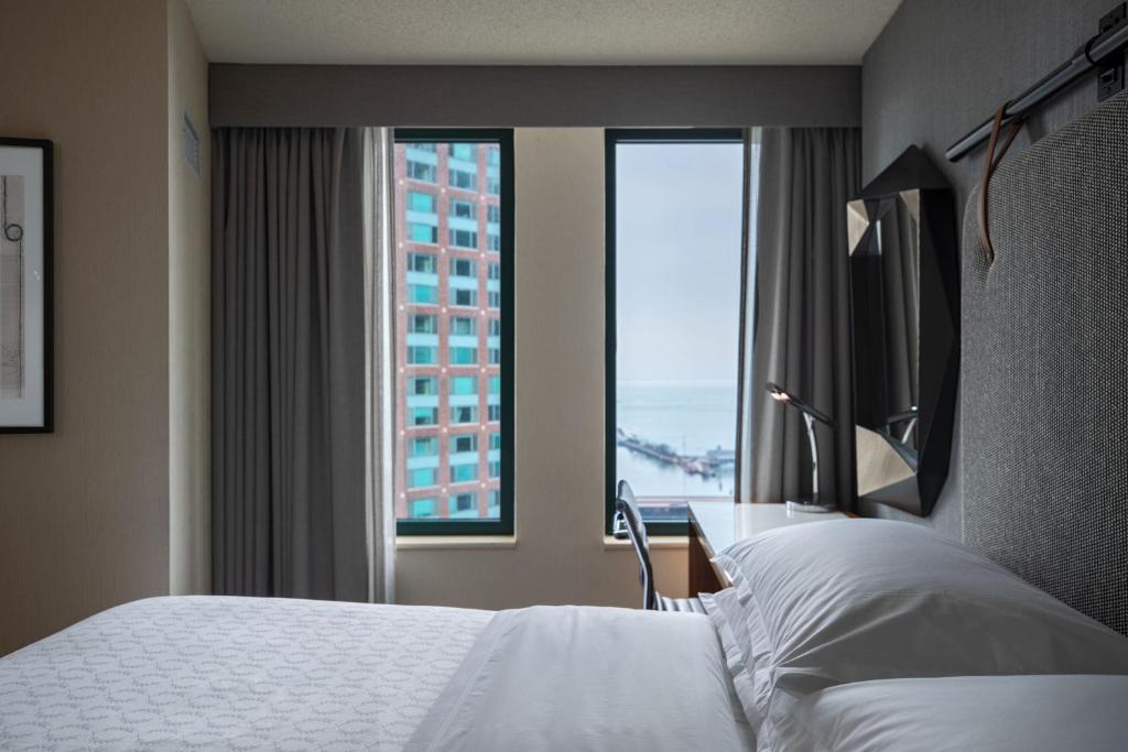 Sheraton Grand Chicago Riverwalk - 