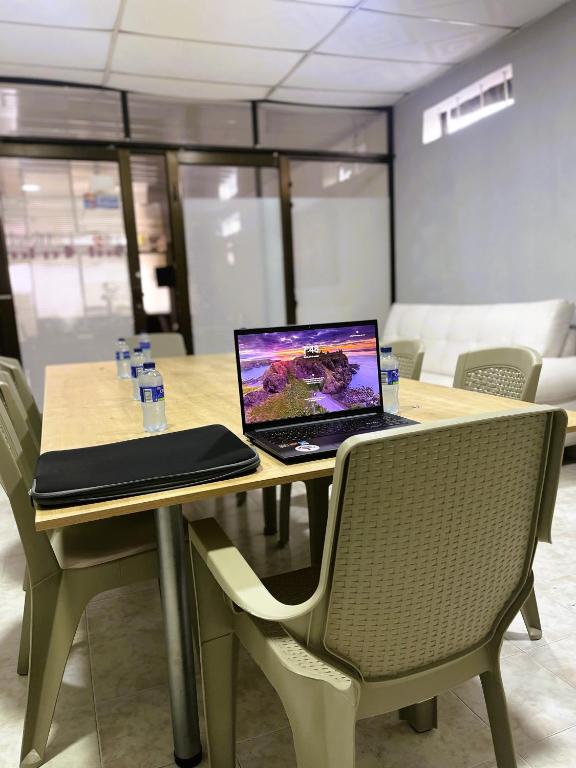 TV a/nebo společenská místnost v ubytování Hotel Suite Center Pereira