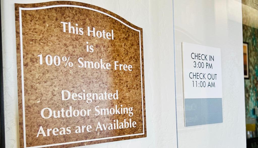 X Clarion Hotel Employee Name Badge, 55 OFF