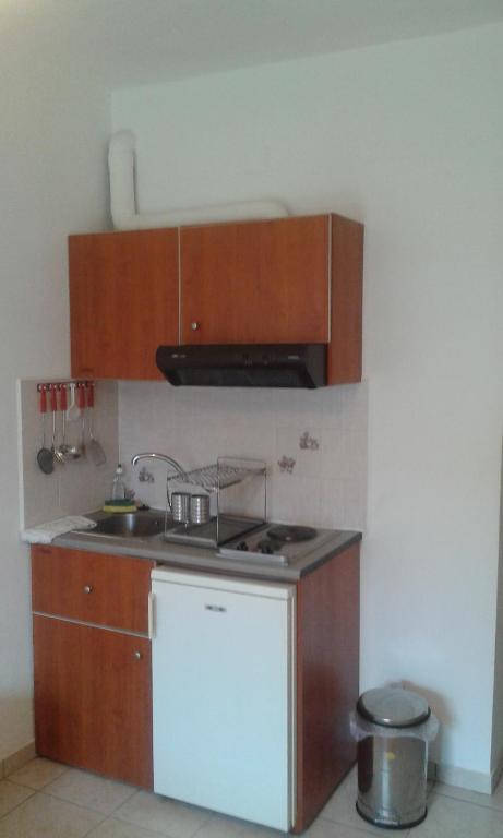Kuchnia lub aneks kuchenny w obiekcie Evon's Rooms