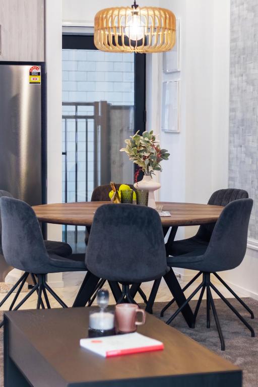 Modern 3 bed overlooking Hagley Park - Resim 11