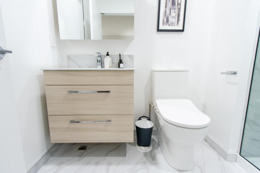 Modern 3 bed overlooking Hagley Park - Resim 33