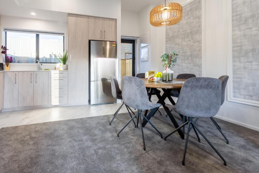 Modern 3 bed overlooking Hagley Park - Resim 12