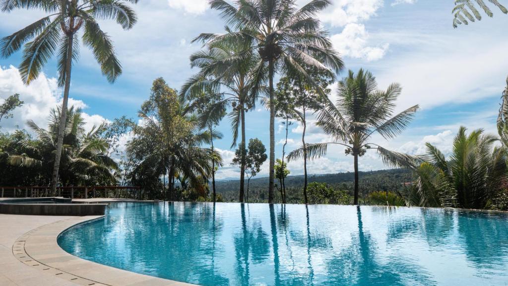 Bazén v ubytování Jiwa Jawa Resort Ijen nebo v jeho okolí