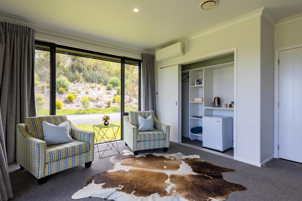 Hilltop Whakaipo Estate - Resim 33