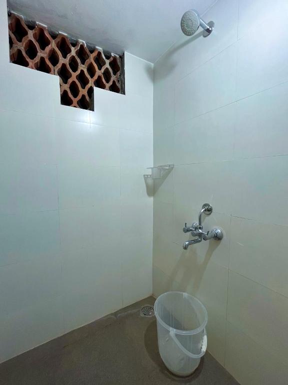 Koupelna v ubytování Rahees Bi Roambay - Backpacker Hostel