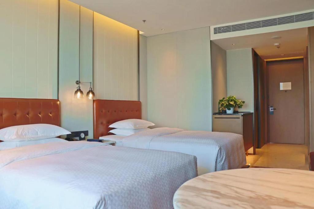Four Points by Sheraton Nanchang, Xihu - 总理双人间，带有两张双人床和阳台