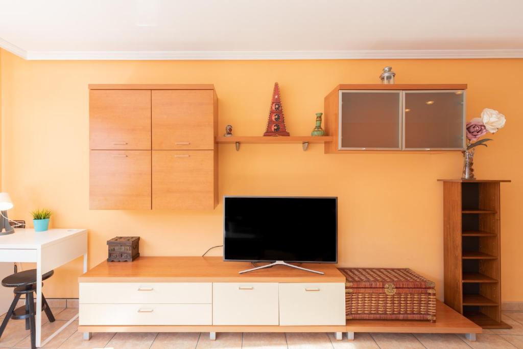 TV a/nebo společenská místnost v ubytování Saturraran - baskeyrentals