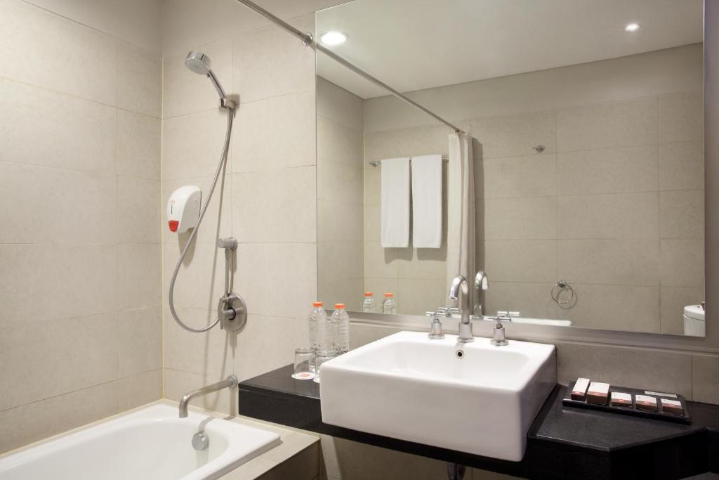 Ibis Styles Solo - Chambre Familiale Avec Lit Queen