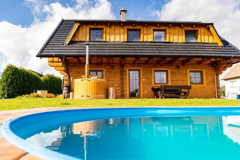 Bazén v ubytování Drevenice Liptov - ski & hiking apartments nebo v jeho okolí