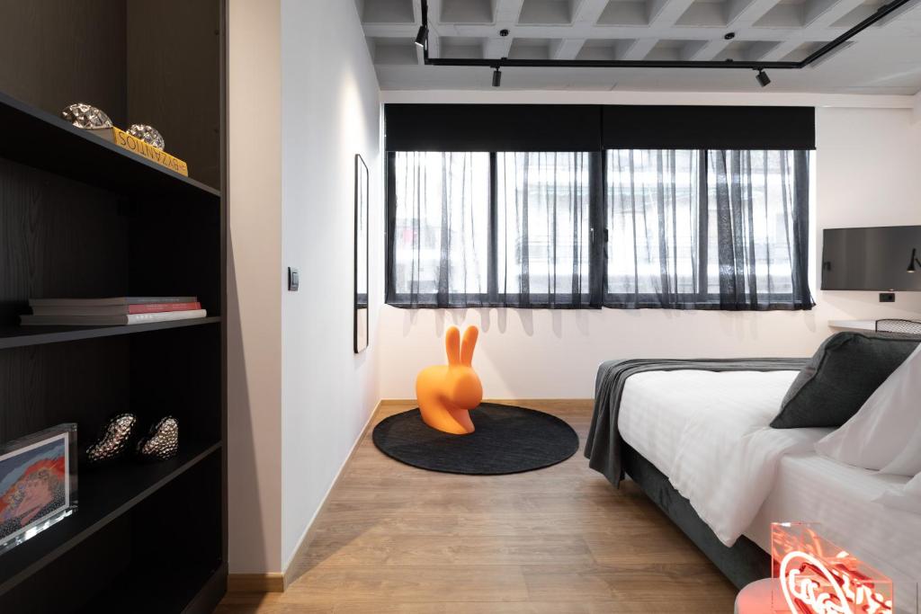 Koniama Acropolis - Resim 24