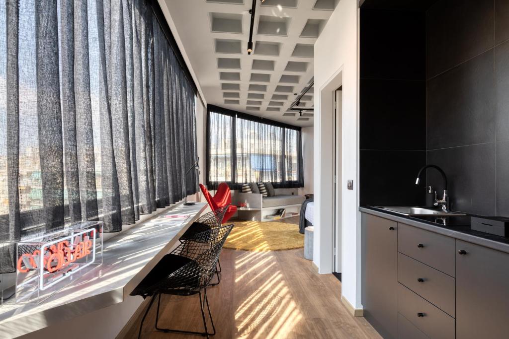 Koniama Acropolis - Resim 14