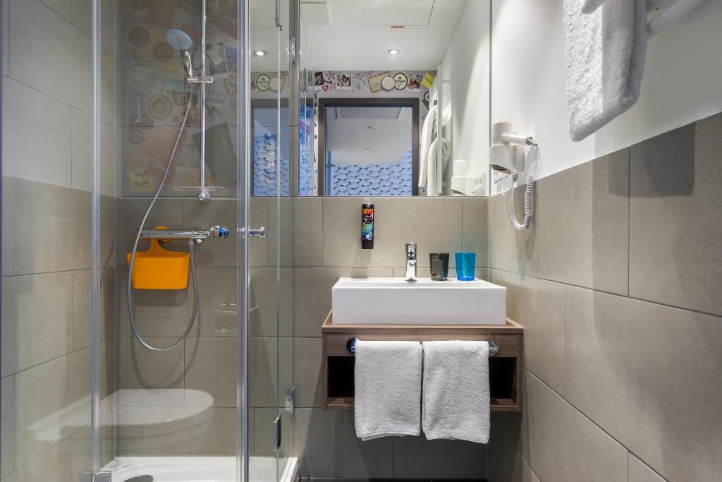 Holiday Inn - the niu, Welly Kiel by IHG - غرفة قياسية كوين مع شرفة