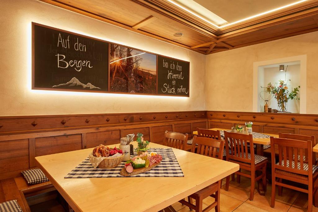 Nápoje v ubytování Hotel Gasthof Fellner