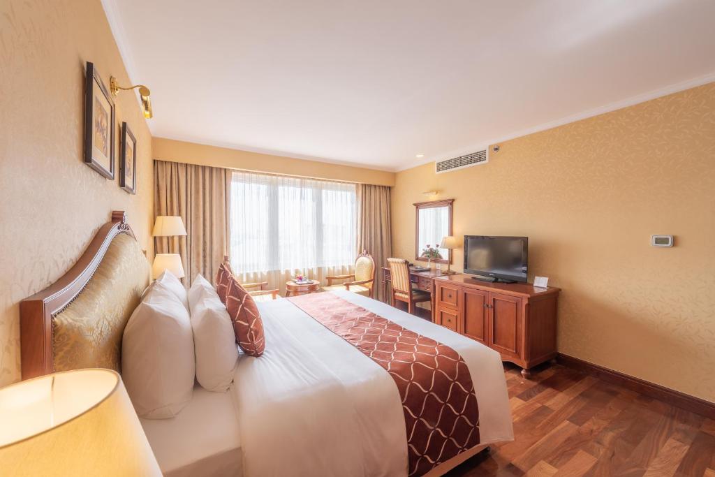 Phòng Senior Deluxe Có Giường Cỡ King Nhìn Ra Thành Phố Hoặc Sông