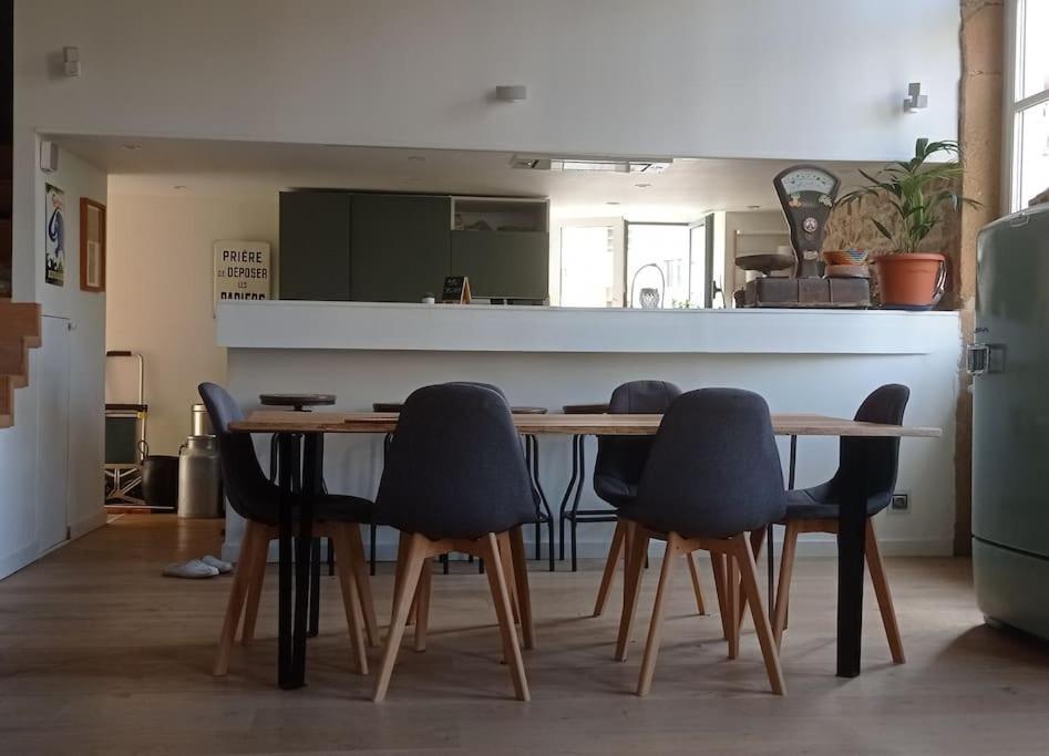 Lyon : typical loft flat 10 guests max, Lyon – Updated 2023 Prices