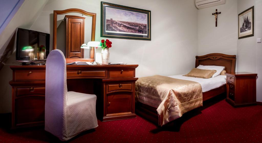 Hotel im. Jana Pawła II - 1