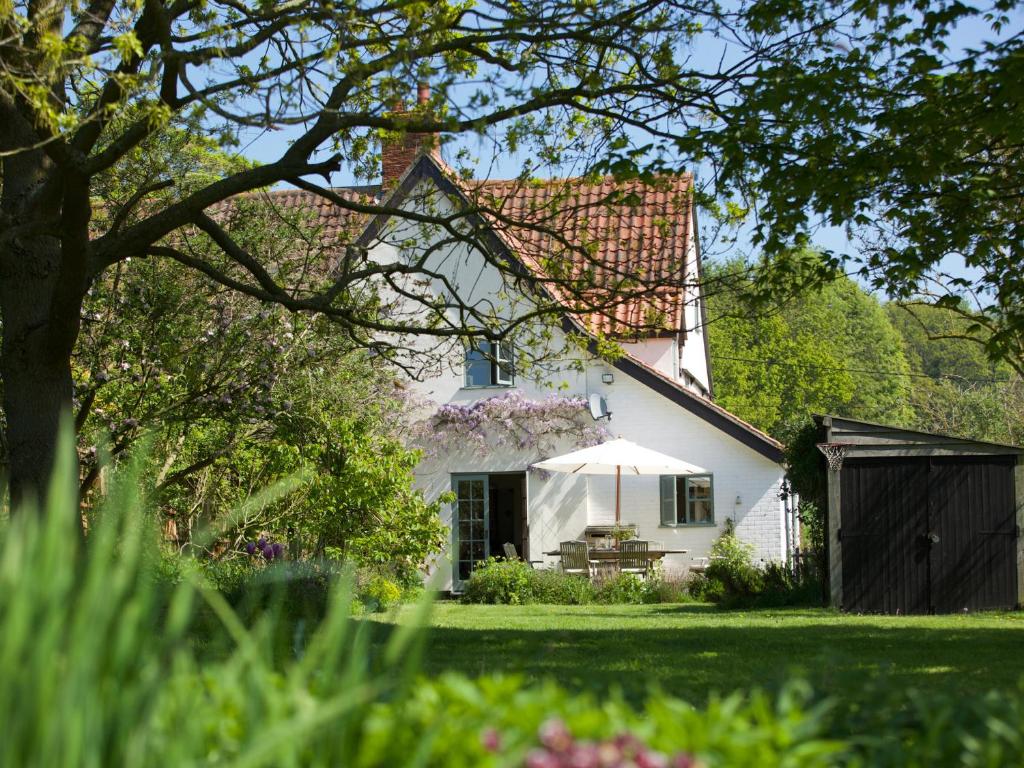 En have udenfor Water Meadow Cottage