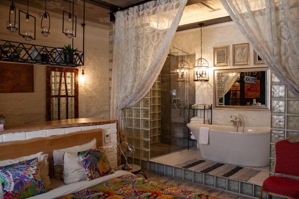 Koupelna v ubytování MaNNa Boutique Hotel