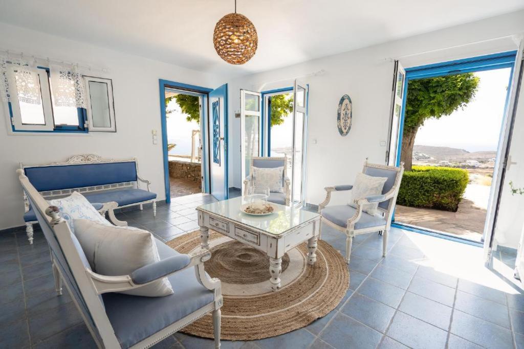 Posezení v ubytování Kaiya Villas