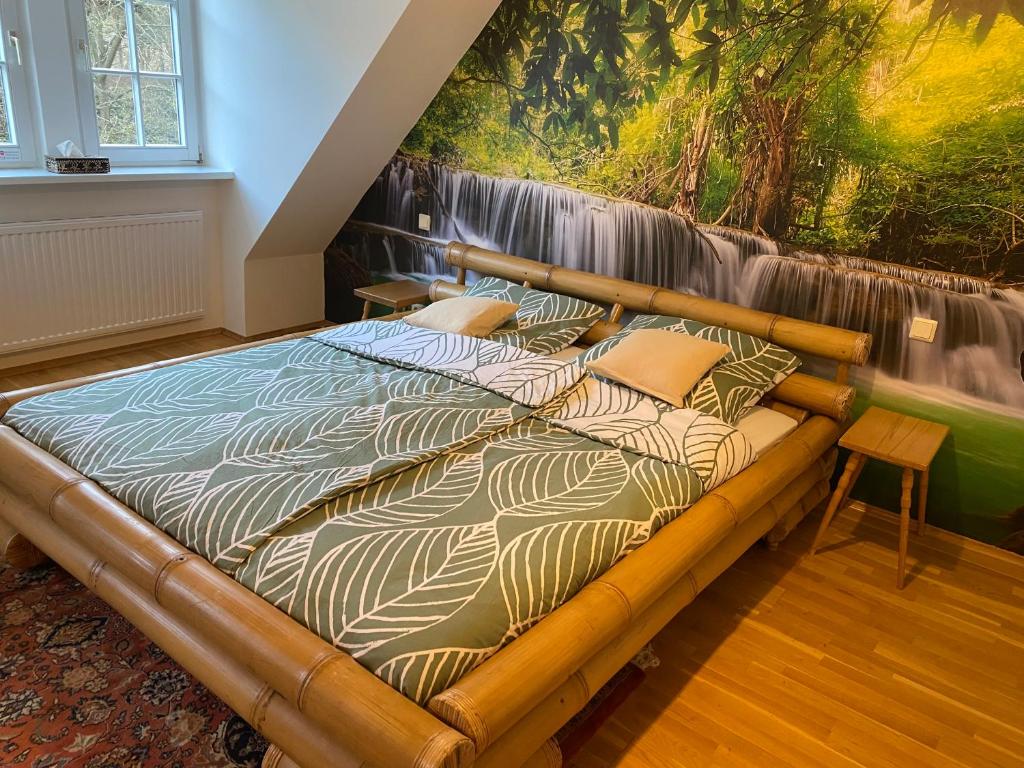 Postel nebo postele na pokoji v ubytování Felsenmühle Neuleiningen