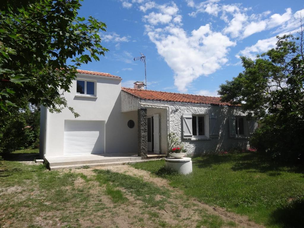 Photo de la galerie de l'établissement Maisonnette de plain-pied au calme, proche plage - FR-1-476-80, à La Faute-sur-Mer